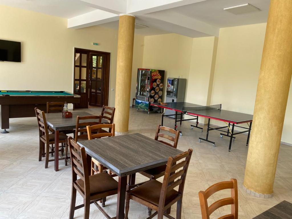 Pensiunea Casa Soarelui Simian ภายนอก รูปภาพ